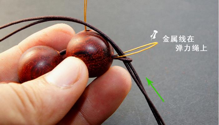 手串穿线的方法和技巧,最简单的手串三通方法