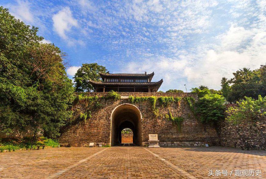 不同时期同时发生的事,相同时间不同国家发生的事