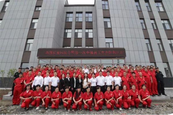 带爪子的打捆机，你见过吗？