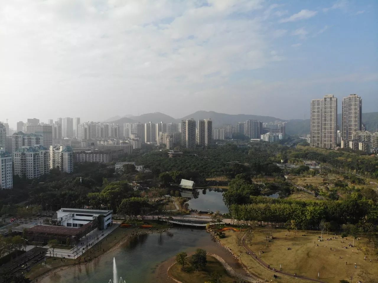 大疆MavicAir全球首发评测:可能是性价比最高的无人机