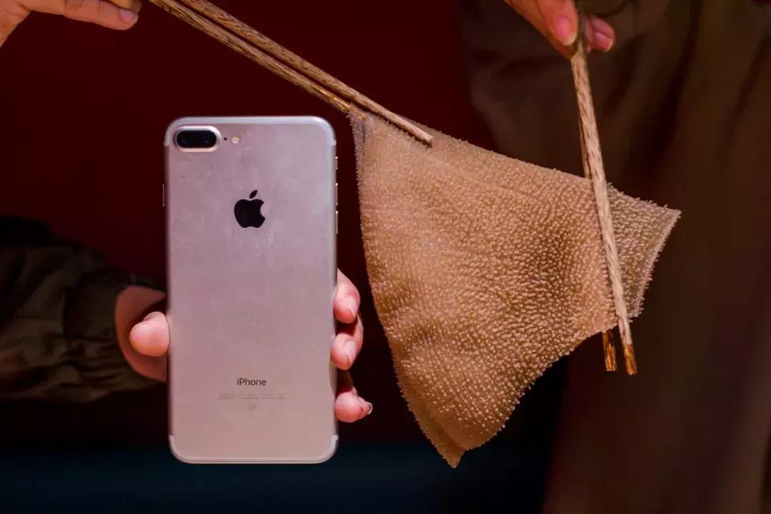 这家店老板说啦，毛肚不好吃就退货，你准备去退货吗？