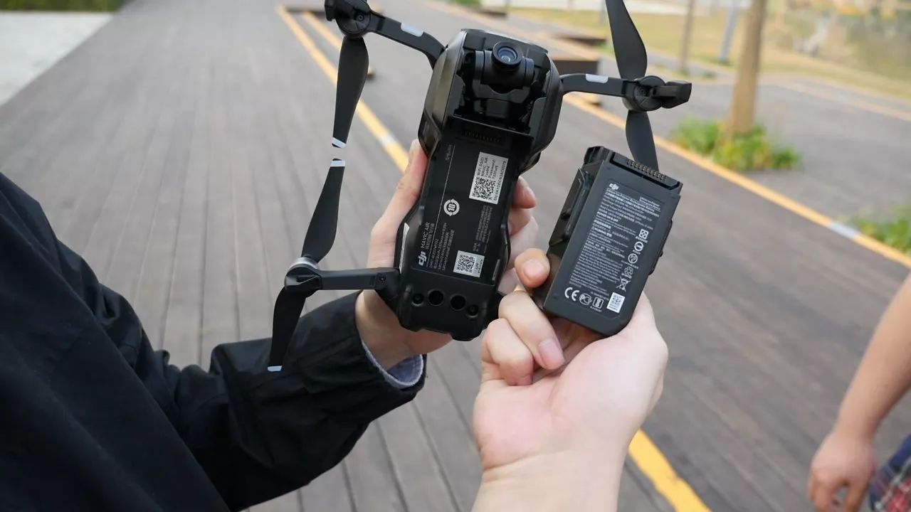 大疆MavicAir全球首发评测:可能是性价比最高的无人机