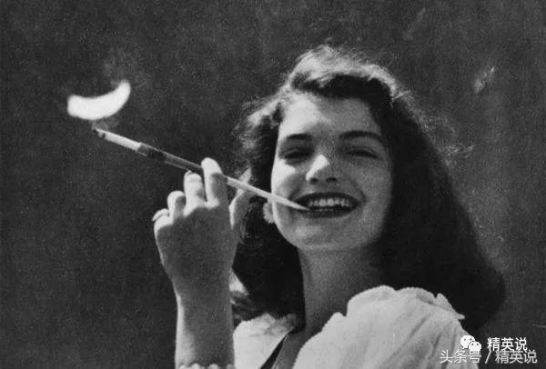 嫁给总统却目睹丈夫被杀,嫁给首富再度守寡,涅槃后的她更传奇