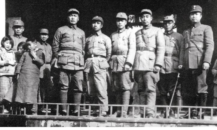 开国元帅曾经的军衔：朱老总刚毕业就成少尉，贺龙20多岁成少将军