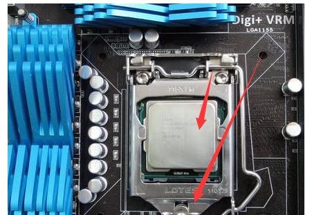 2022电脑主机组装推荐清单,电脑主机和显示器组装全过程