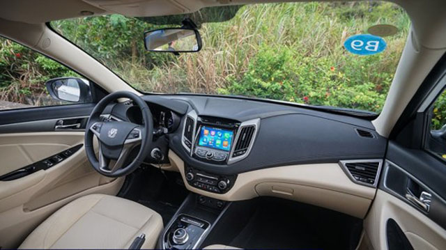 还买啥汽油车,这些电车个个续航300km,15万买来上班一周不用管