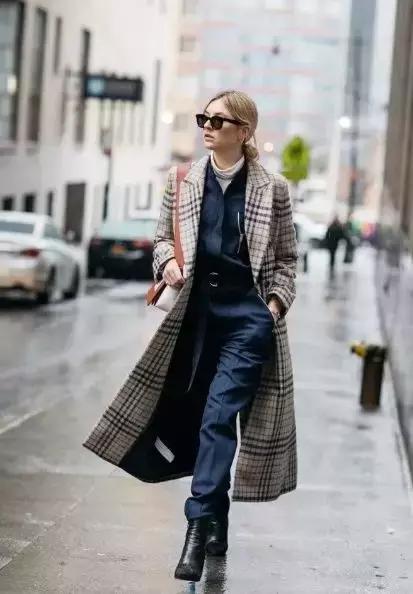 杨幂和热巴穿同款连衣裙,从杨幂赵丽颖到热巴肖战