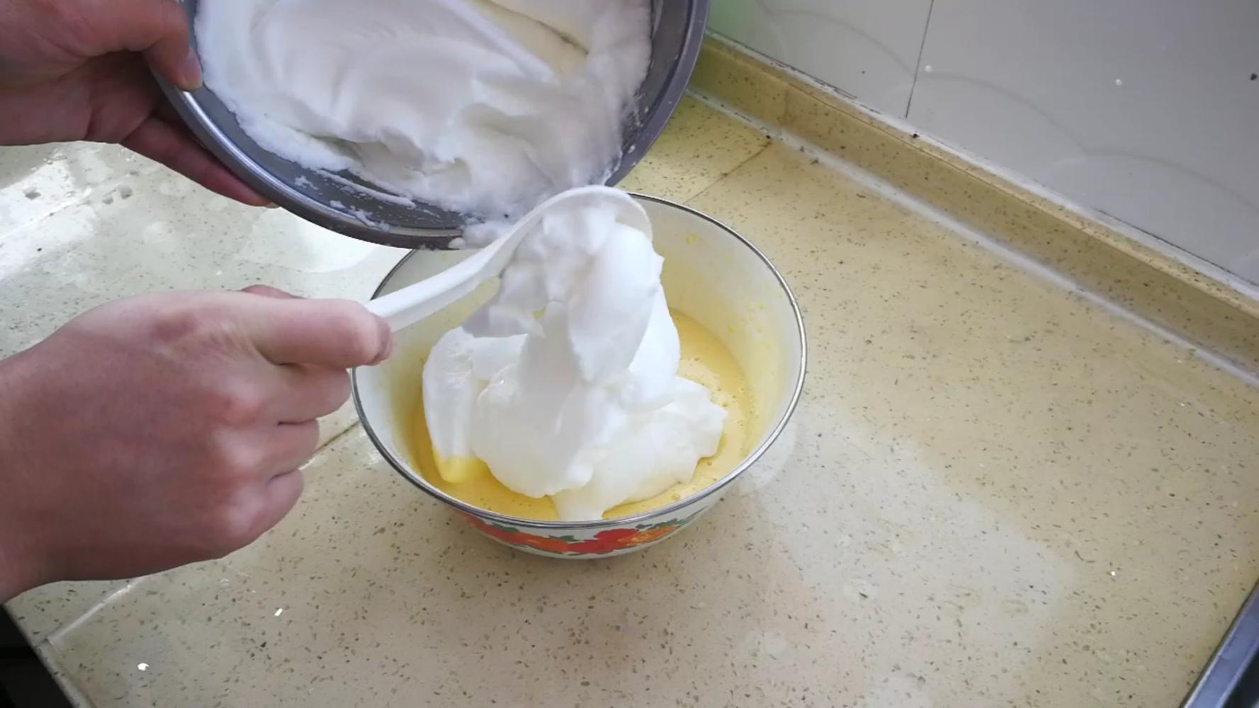 用电饭煲做蛋糕为什么发不起来,为什么蛋糕用电饭煲蓬松不起来