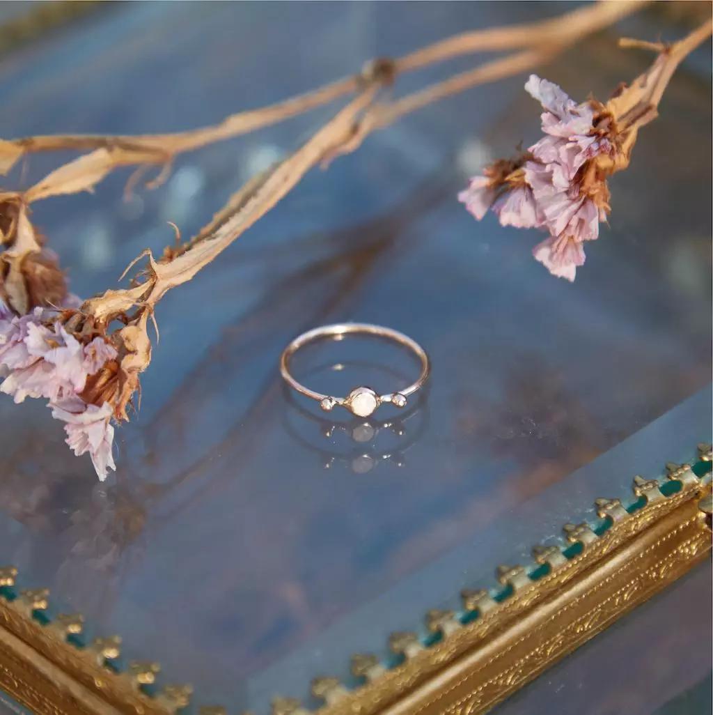 有真爱又有责任心的你，给女朋友买个戴尔产的金戒指可好？