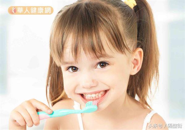 儿童口腔局部涂氟防蛀牙,预防孩子蛀牙涂氟真的有效