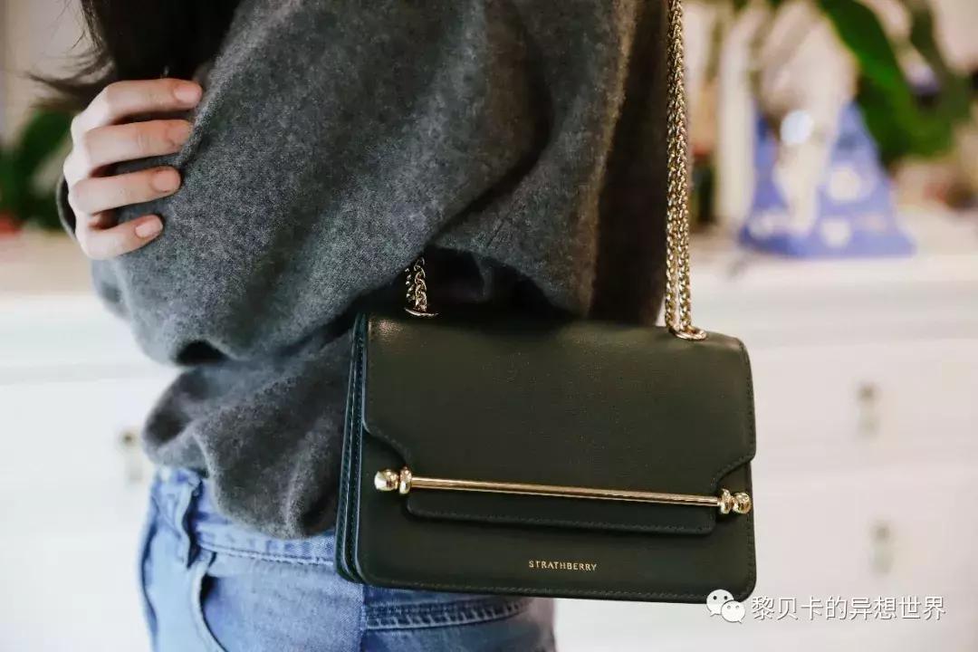 从上百只包里，她们精挑细选了这9只最爱的年度好包