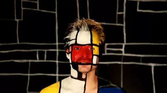 看一曲MV，闷骚男们cosplay24幅世界名画（上）