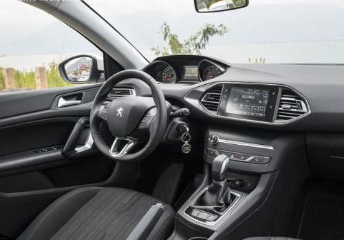 标致308s比高尔夫好吗,标致308s对比高尔夫38号测评