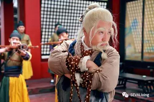 她是一个有趣的灵魂,有趣的灵魂才是女人最着迷的