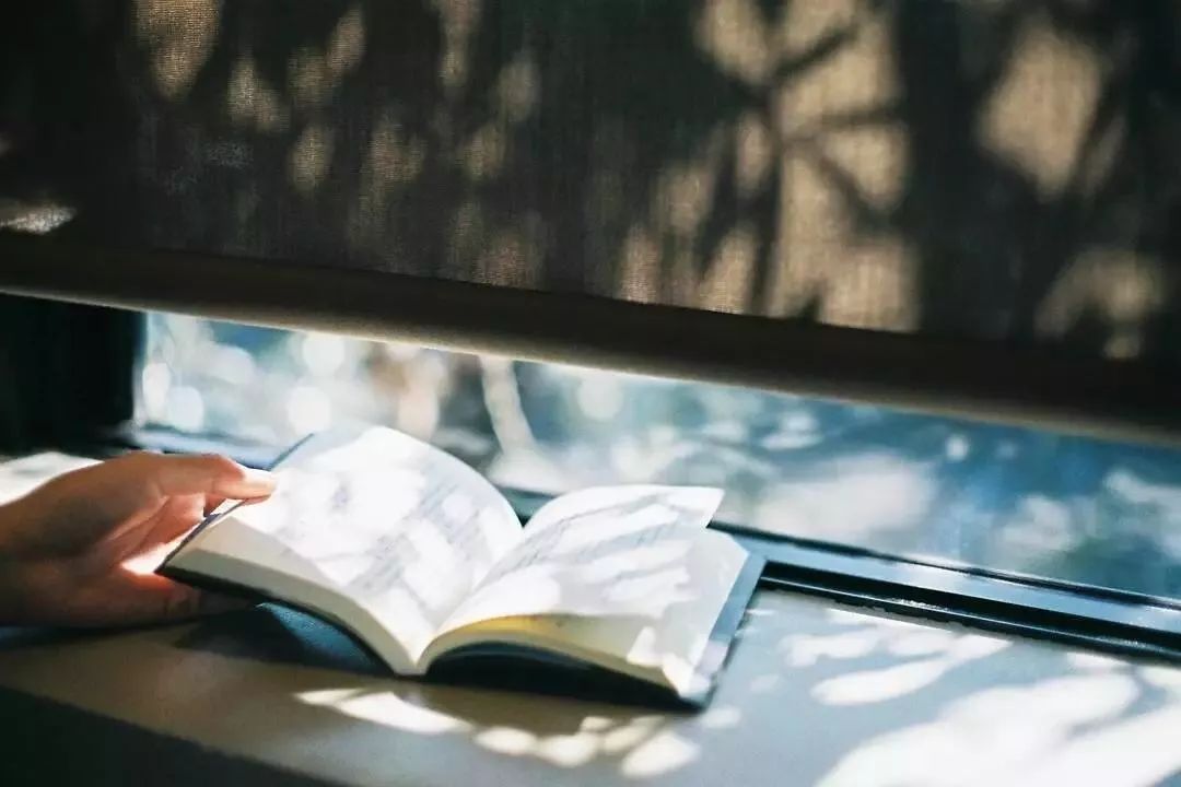 我的内心住着一个乌托邦,只想生活在自己的乌托邦里