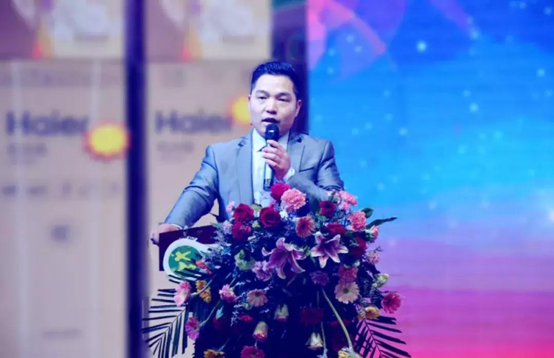 鐟炴櫘鐢熺墿骞翠細璁插骇,鐟炴櫘鐢熺墿灞曚細