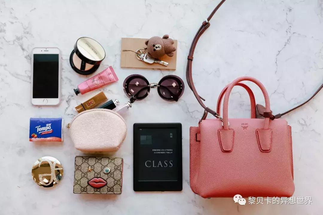 从上百只包里，她们精挑细选了这9只最爱的年度好包