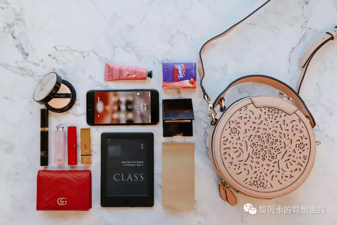 从上百只包里，她们精挑细选了这9只最爱的年度好包