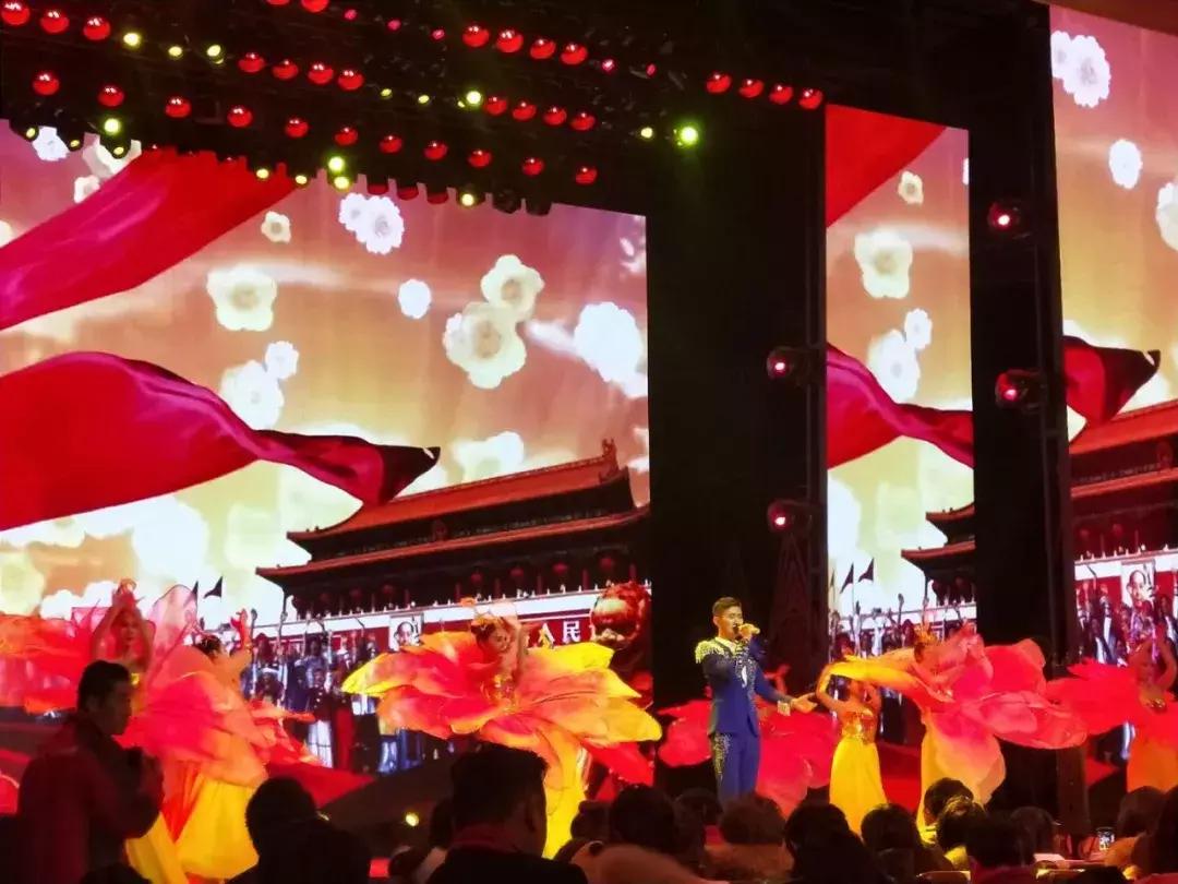 红星影视协办的2018年春节晚会《出彩中国梦》取得圆满成功！