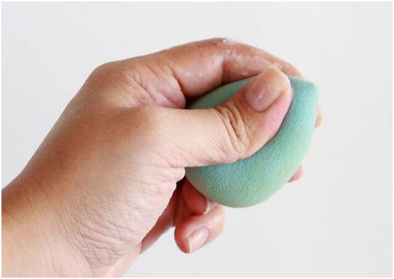 化妆清洁工具的使用方法,化妆工具清洗视频教程