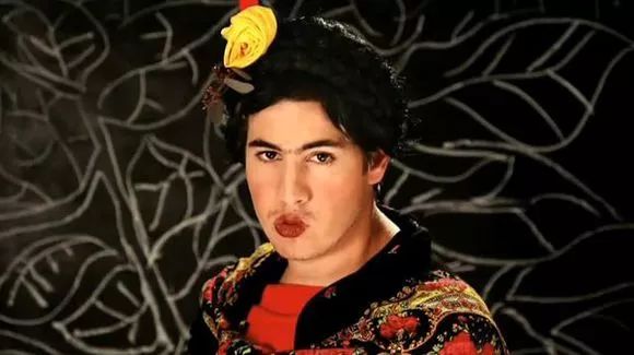 看一曲MV，闷骚男们cosplay24幅世界名画（上）