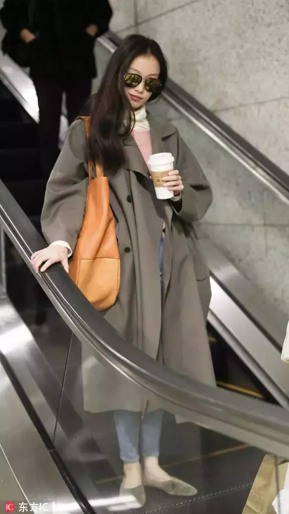 杨幂和热巴穿同款连衣裙,从杨幂赵丽颖到热巴肖战