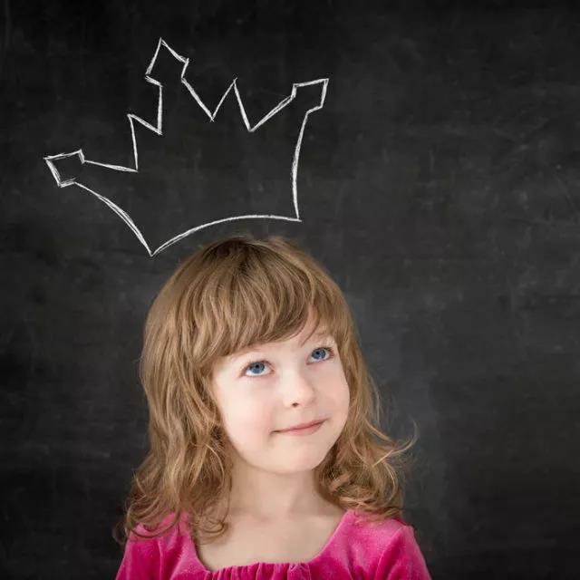 女儿臭美了怎么办,女儿爱臭美是什么心态