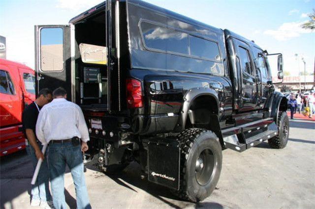 这款车国内仅3辆,比奔驰G系还霸气,500万被李晨买下!