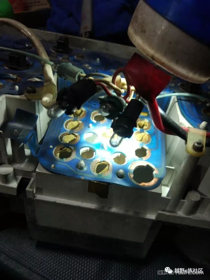 奇兵改帕杰罗发动机超选四驱,黑金刚改装新款帕杰罗内饰