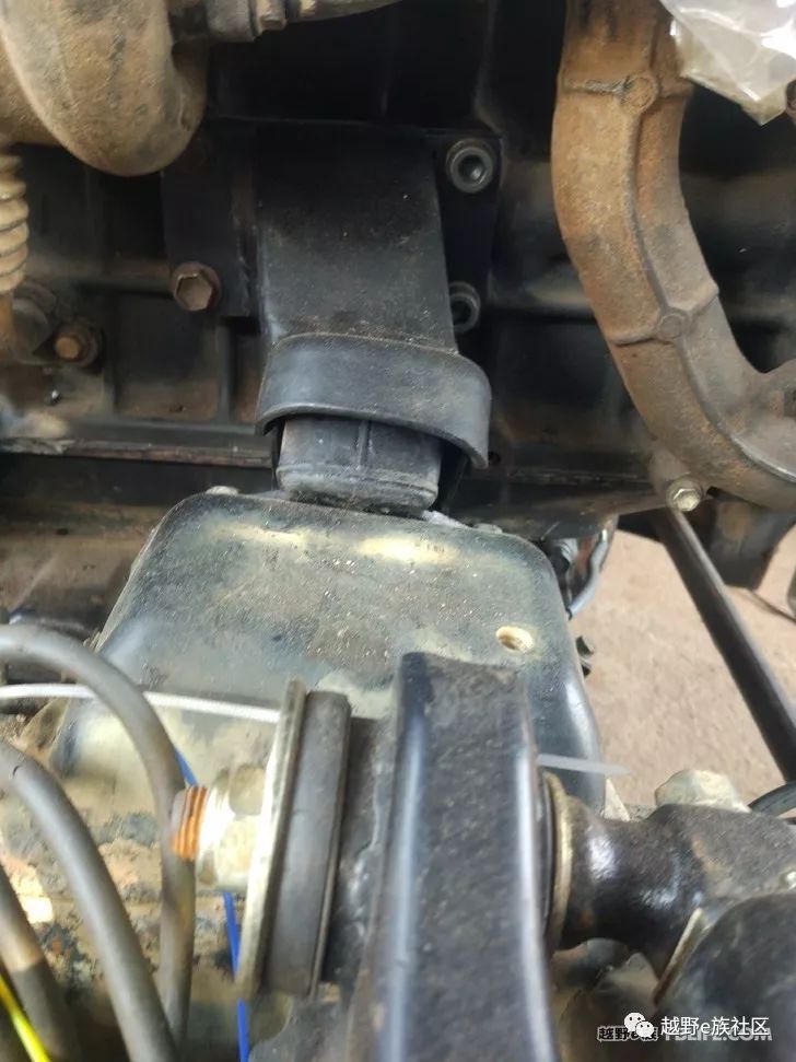 奇兵改帕杰罗发动机超选四驱,黑金刚改装新款帕杰罗内饰