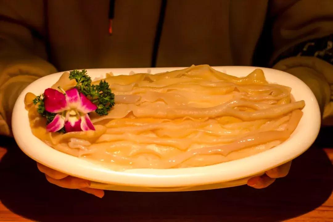 这家店老板说啦，毛肚不好吃就退货，你准备去退货吗？