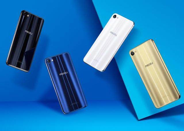 5.5英寸+双面玻璃+18W快充，从1699跌至899，被清仓的千元旗舰？