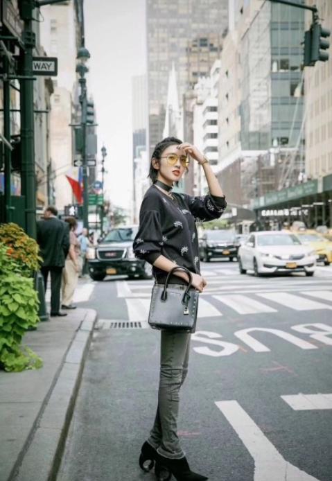 mk杨幂同款包到底有哪些型号？盘点杨幂这些年宠幸的mk包~