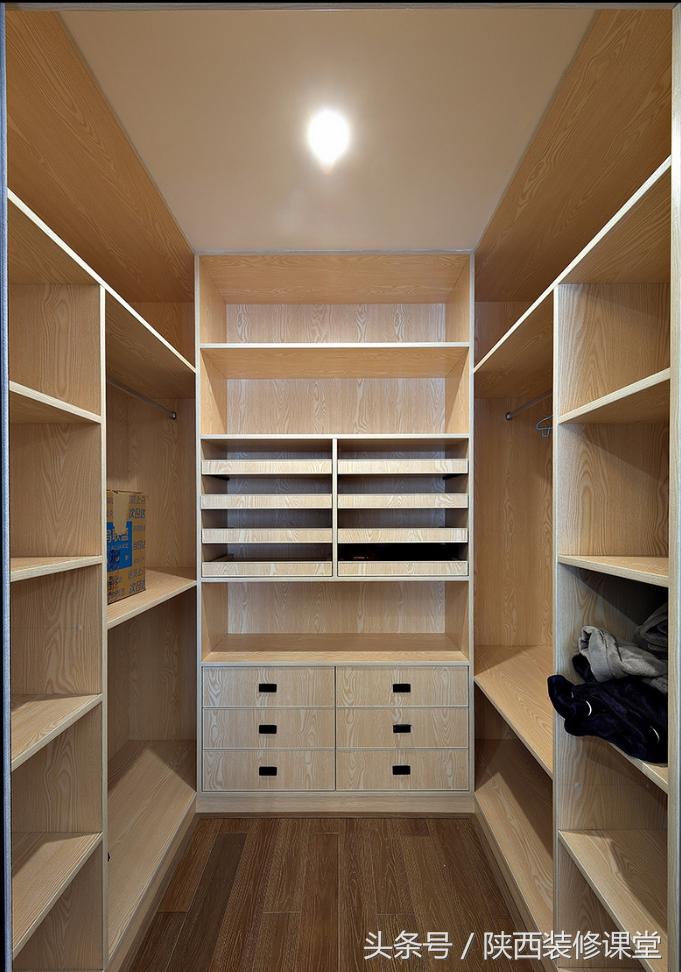 140平方房子轻奢现代,140平米现代35万