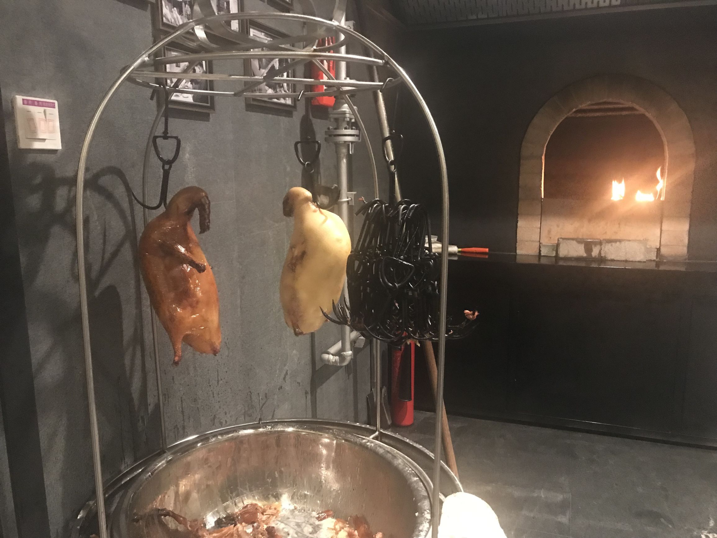 大鸭梨烤鸭探店,北京石景山区古城大鸭梨烤鸭店