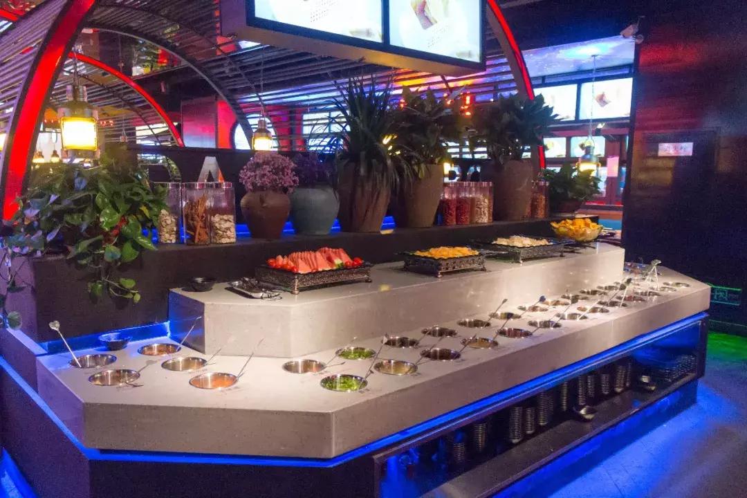 这家店老板说啦，毛肚不好吃就退货，你准备去退货吗？