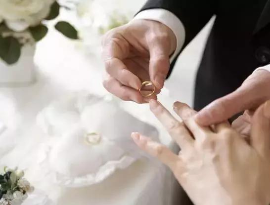 怎么和相亲对象说自己癫痫,相亲时有癫痫病要告诉对方吗