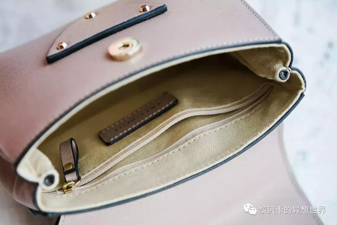 从上百只包里，她们精挑细选了这9只最爱的年度好包