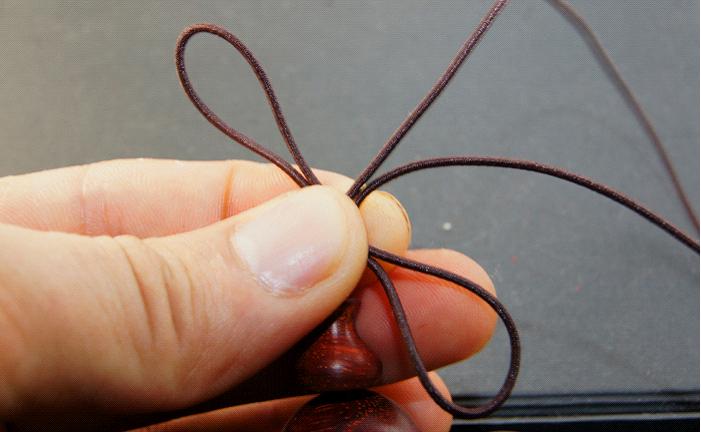 文玩手把串穿串教程,文玩人怎么开始盘串的