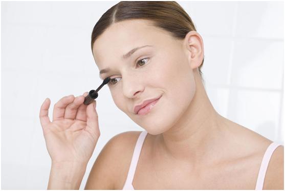 睫毛膏真的可以让睫毛变长吗,睫毛上涂茶叶水真的能变长吗