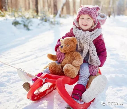 孩子不爱外出整天宅在家里怎么办,自闭症儿童不愿意出去玩怎么办