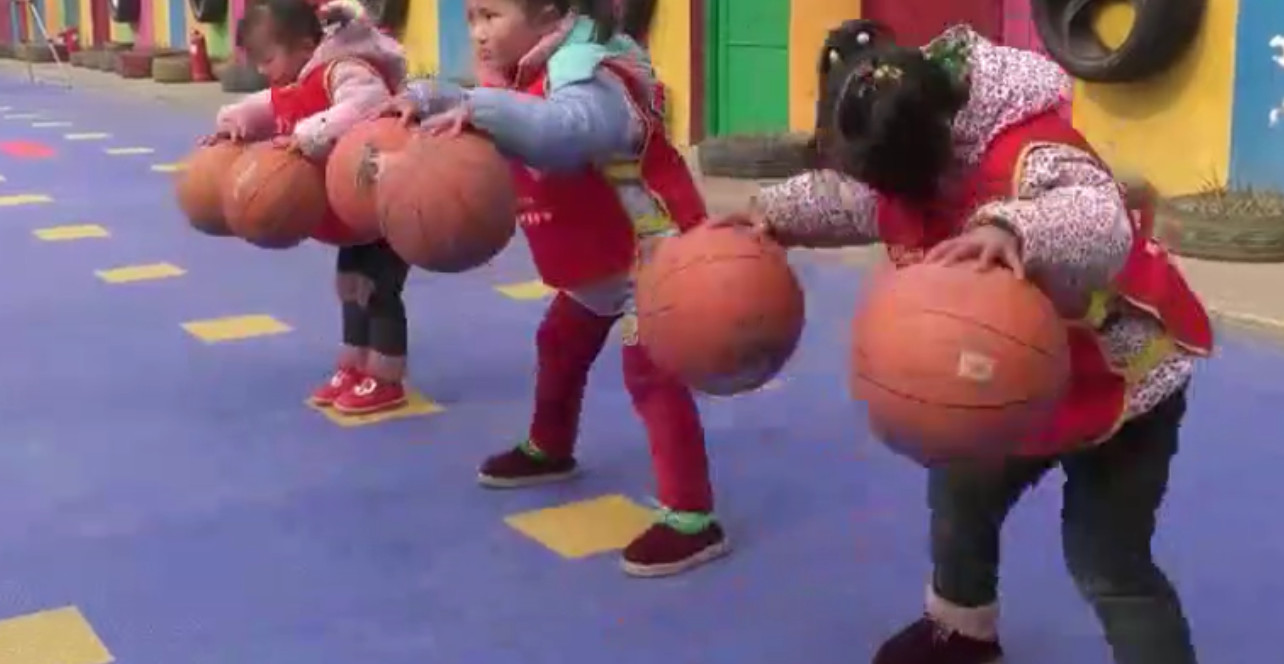幼儿园最酷的篮球操,小朋友跳篮球操视频