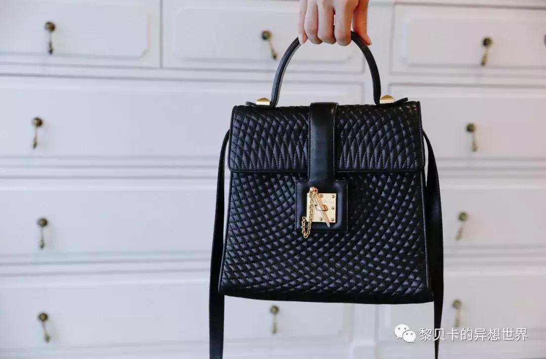 从上百只包里，她们精挑细选了这9只最爱的年度好包