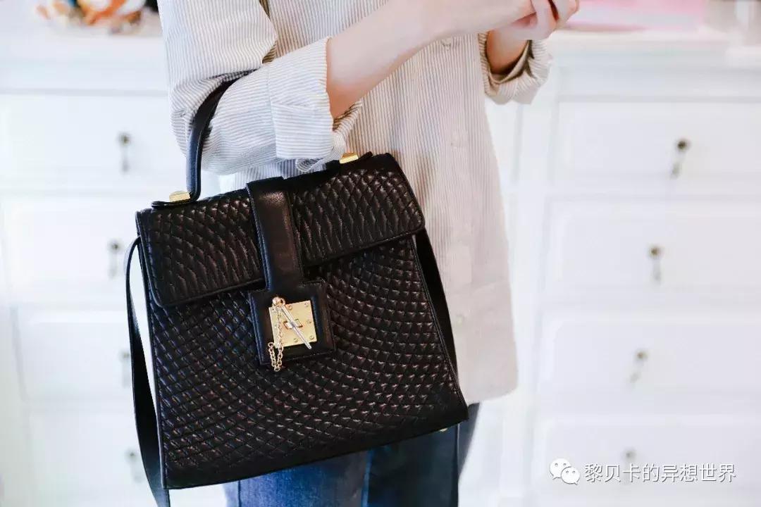 从上百只包里，她们精挑细选了这9只最爱的年度好包