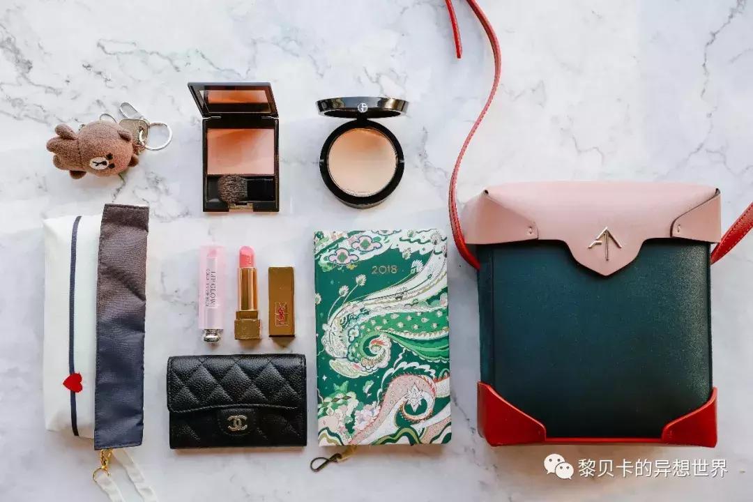 从上百只包里，她们精挑细选了这9只最爱的年度好包