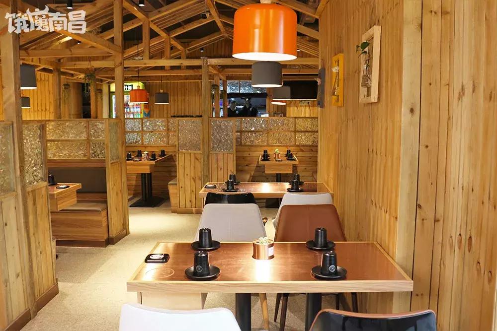 红角洲这家韩餐好偏心，妹子同行就打折，妹子越多折扣越优惠