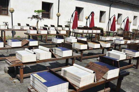 顾城的门前读诗,顾城的经典诗句感悟