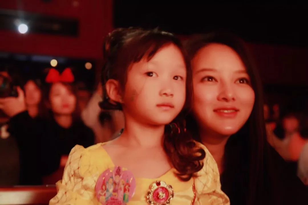 香港迪士尼攻略一日游最新版,香港迪士尼游玩全攻略路线推荐