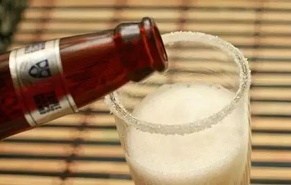 适合做深水炸弹的几款调酒,一杯就醉的深水炸弹怎么调酒