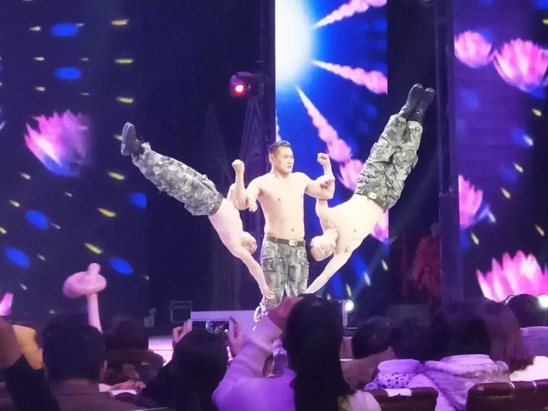 红星影视协办的2018年春节晚会《出彩中国梦》取得圆满成功！